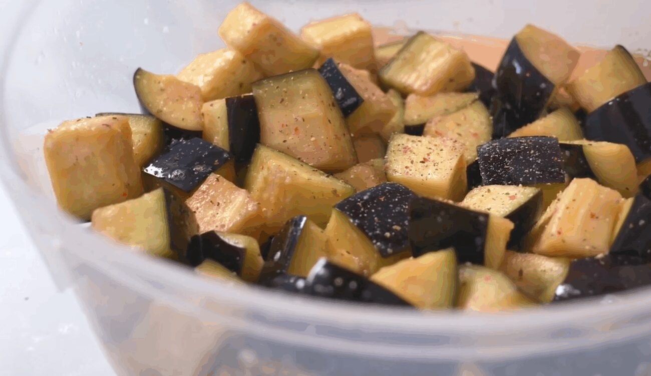 Рецепт дуже смачних і ситних баклажанів на сковороді