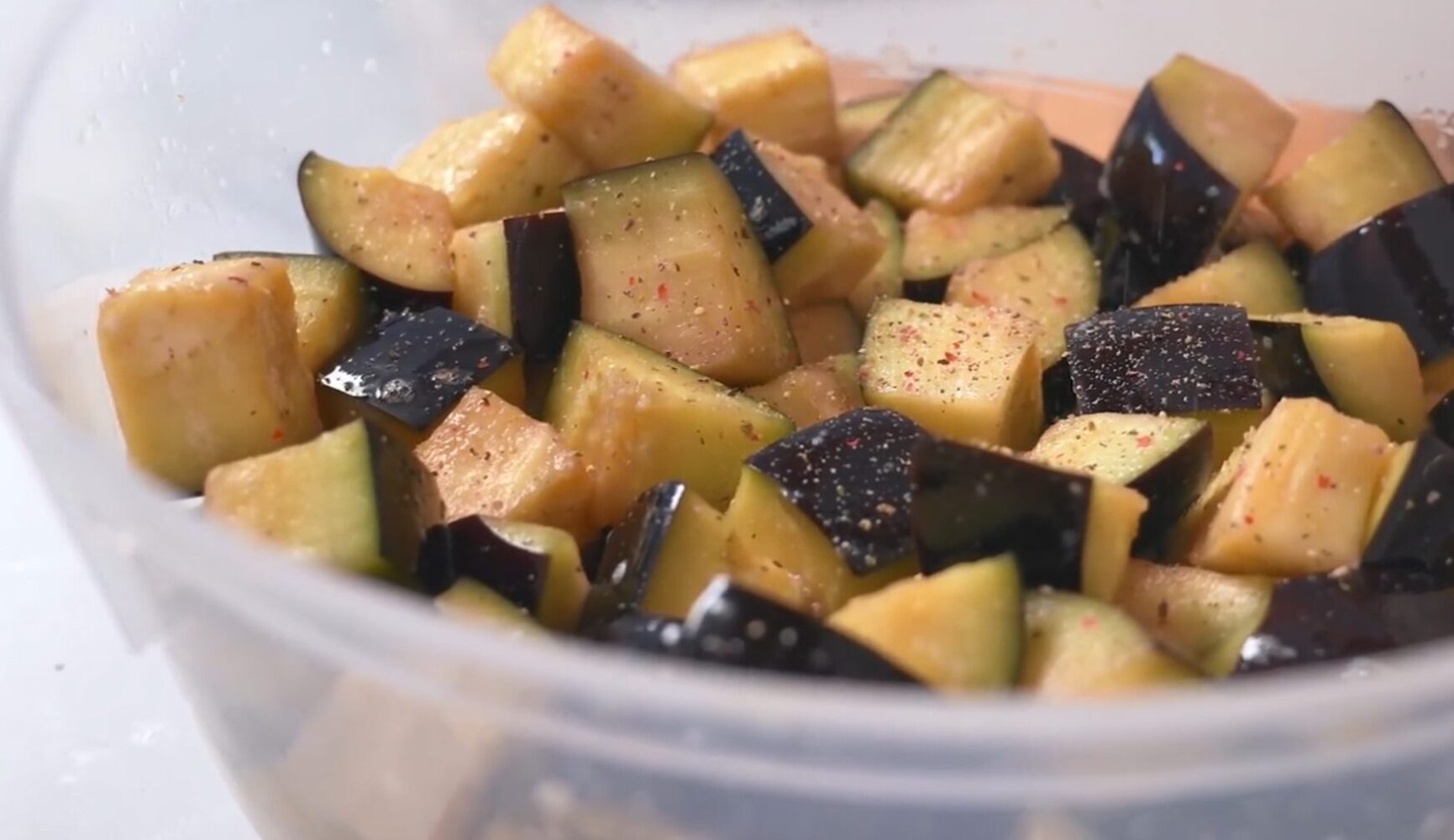 Рецепт дуже смачних і ситних баклажанів на сковороді