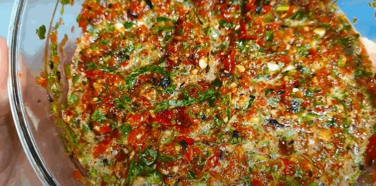 Рецепт смачних і пряних помідорів половинками на зиму