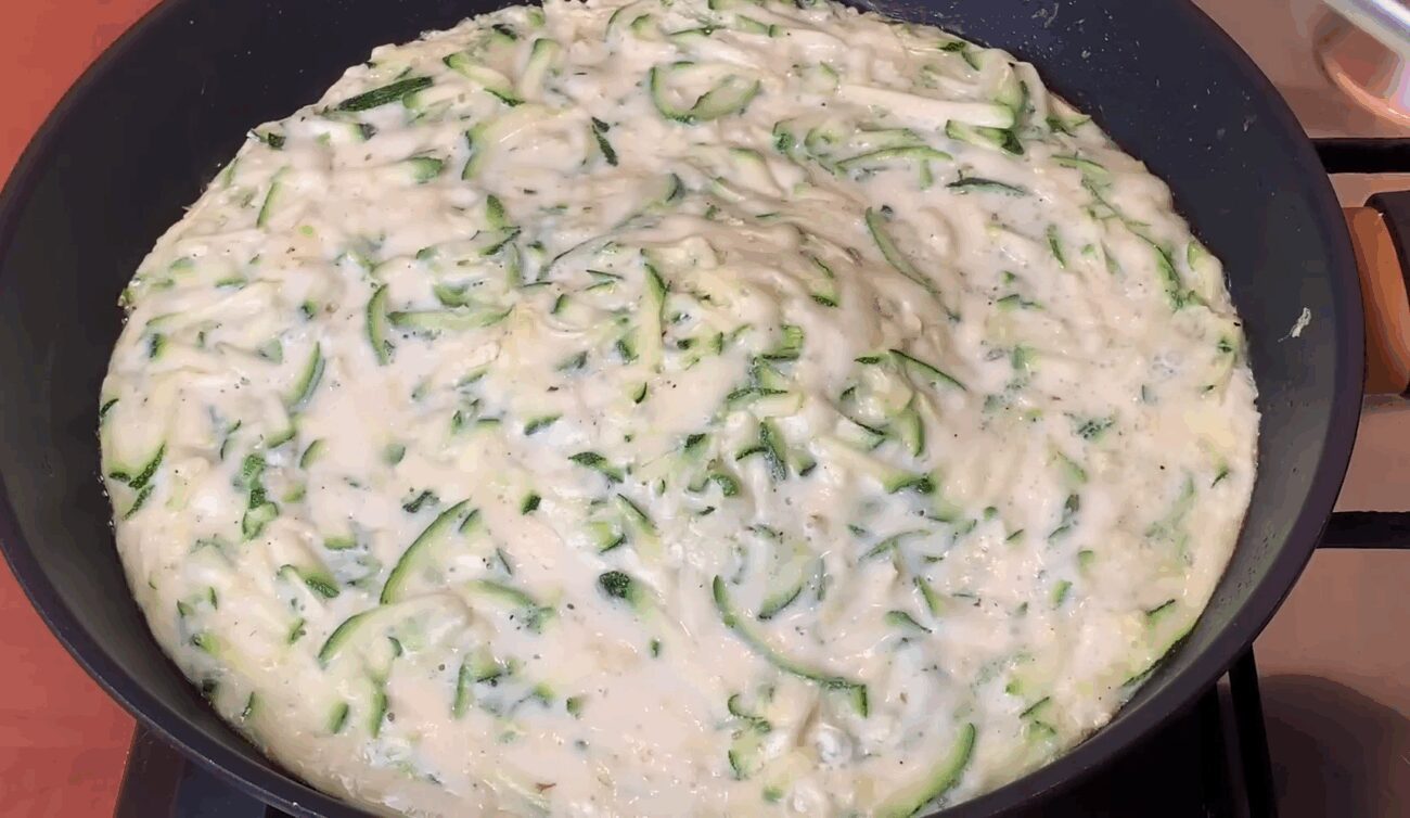 Рецепт смачної і ситної вечері з кабачків і яєць