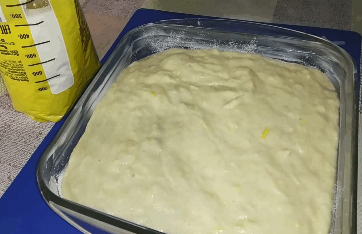 Рецепт смачного і соковитого солодкого кексу з кабачків