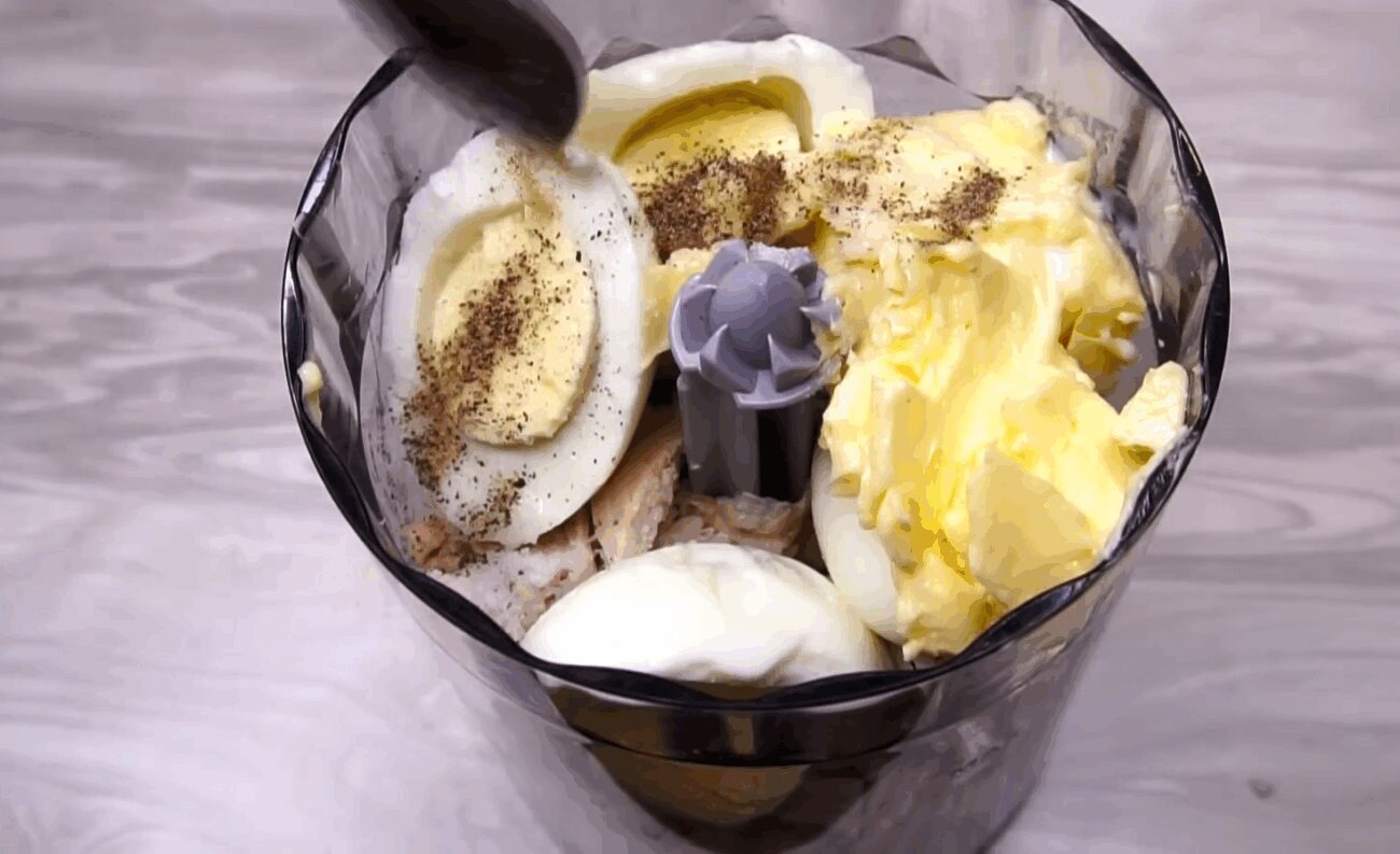 Рецепт смачної і ніжної курячої намазки замість ковбаси