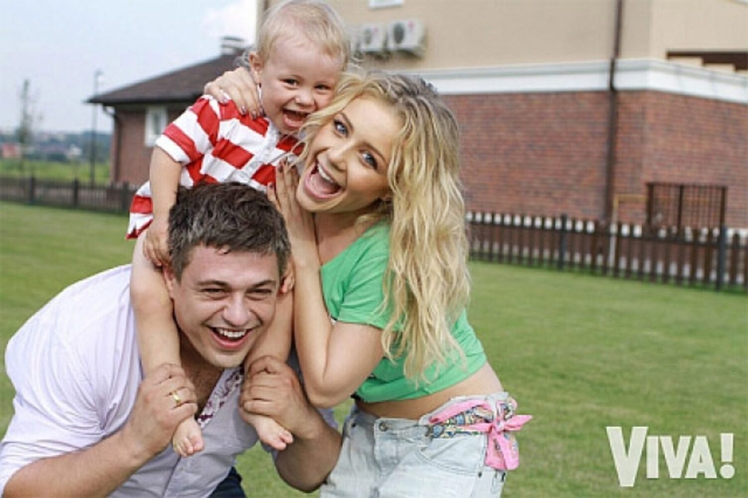 Тіна Кароль розповіла, на кого вчиться її 16-річний син за кордоном