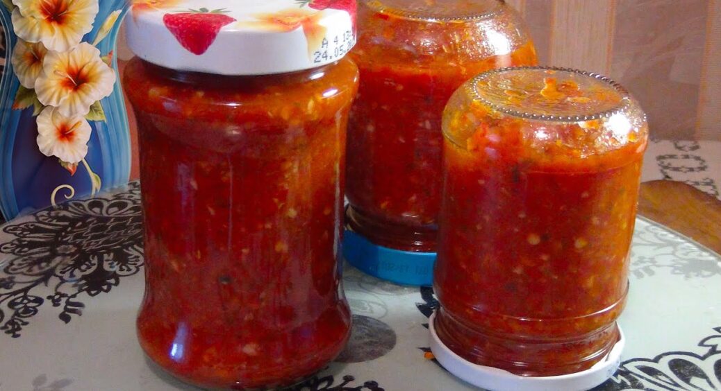 Кетчуп відпочиває: рецепт аджики по-грузинськи – інгредієнтів 3, а пальчики оближеш 