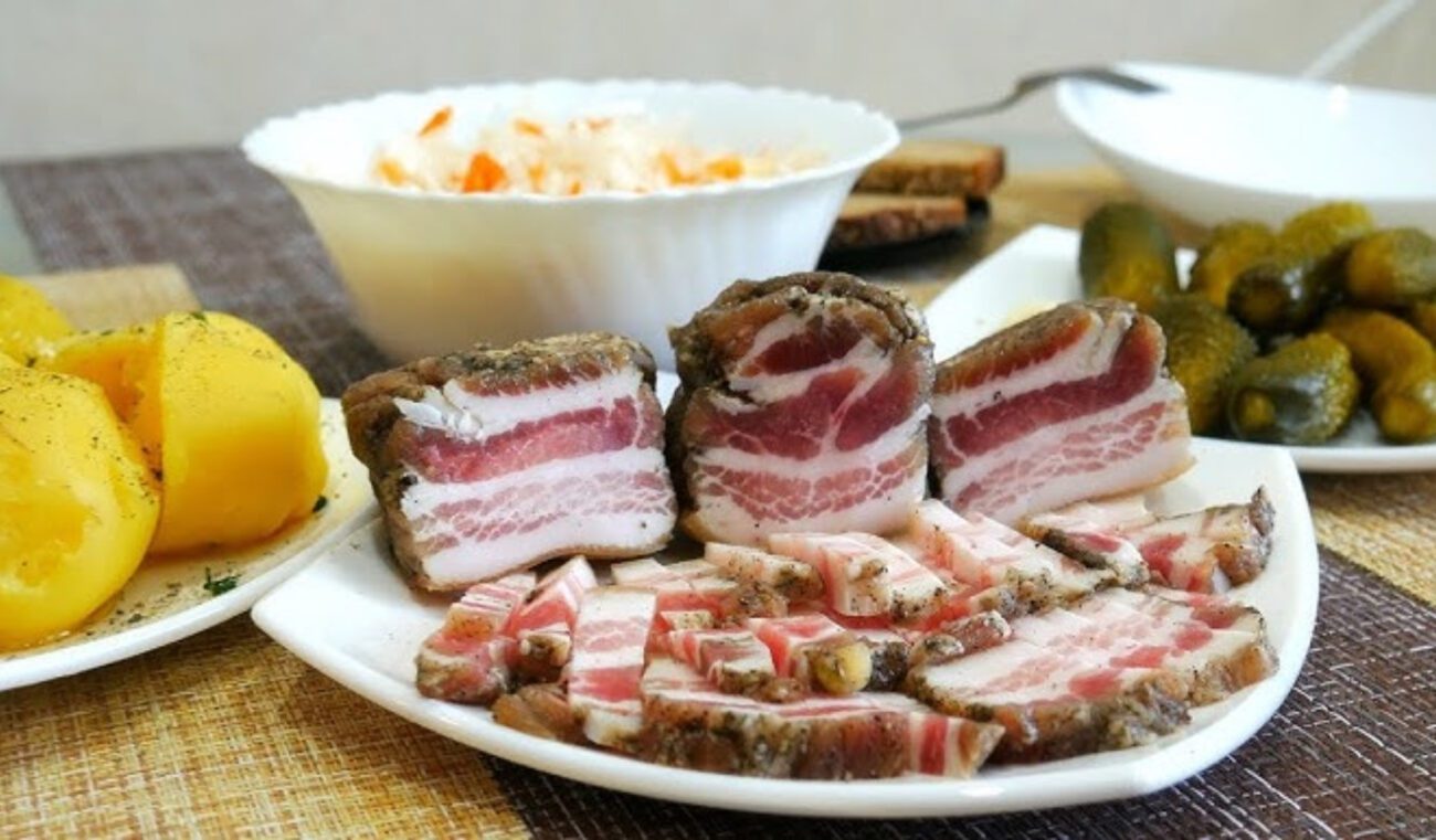 Кулінар розповів, як приготувати смачне сало гармошкою