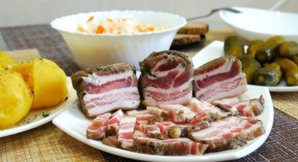 Домашній посол сала без зайвих заморочок: час приготування недовгий – і клопоту 0 