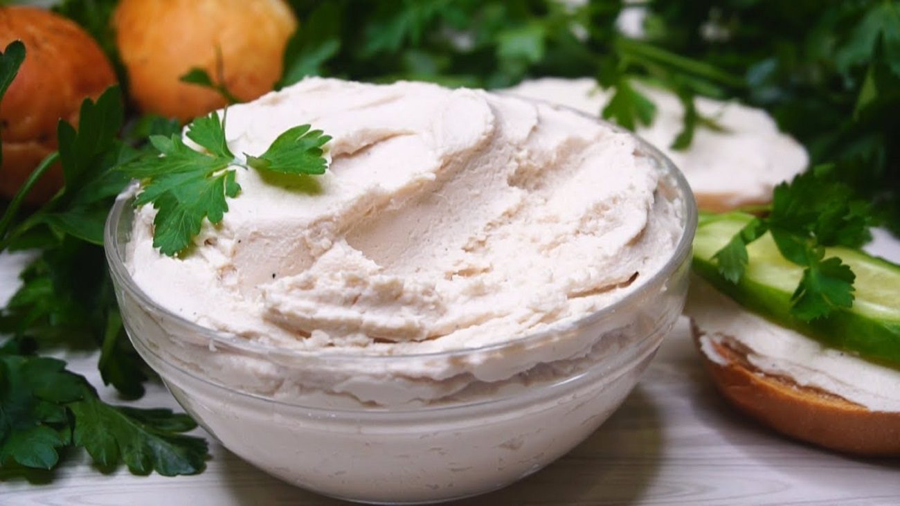 Рецепт смачної і ніжної курячої намазки замість ковбаси