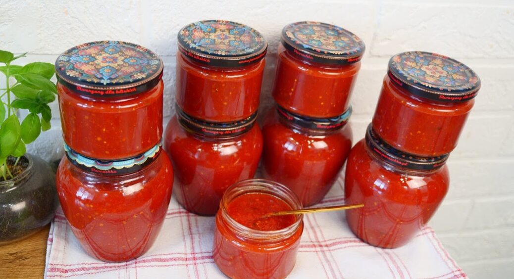 За цей томатний соус мої діти влаштовують казна що — так хочеться: 1 ложка цього і смак супер! 