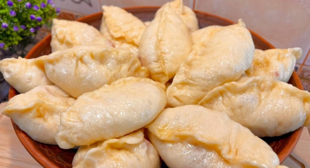 400 г сиру, 600 г борошна і вся сімʼя задоволена: цей рецепт я привезла з Закарпаття 