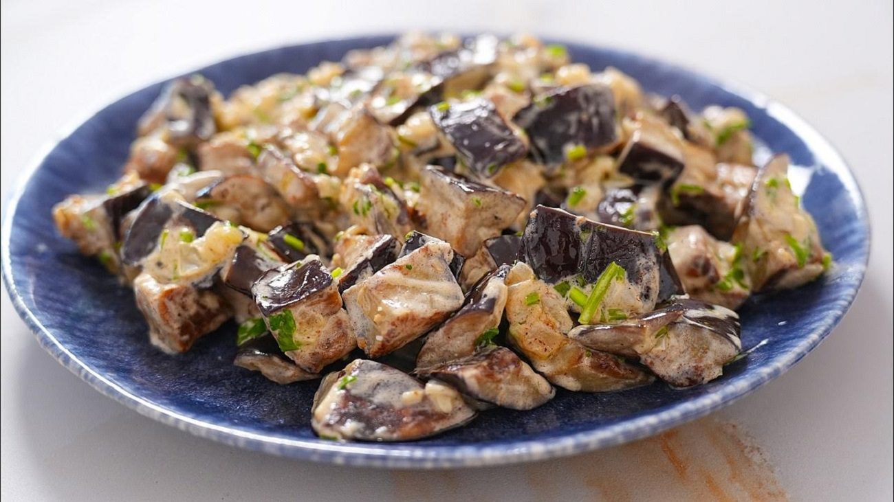 Рецепт дуже смачних і ситних баклажанів на сковороді