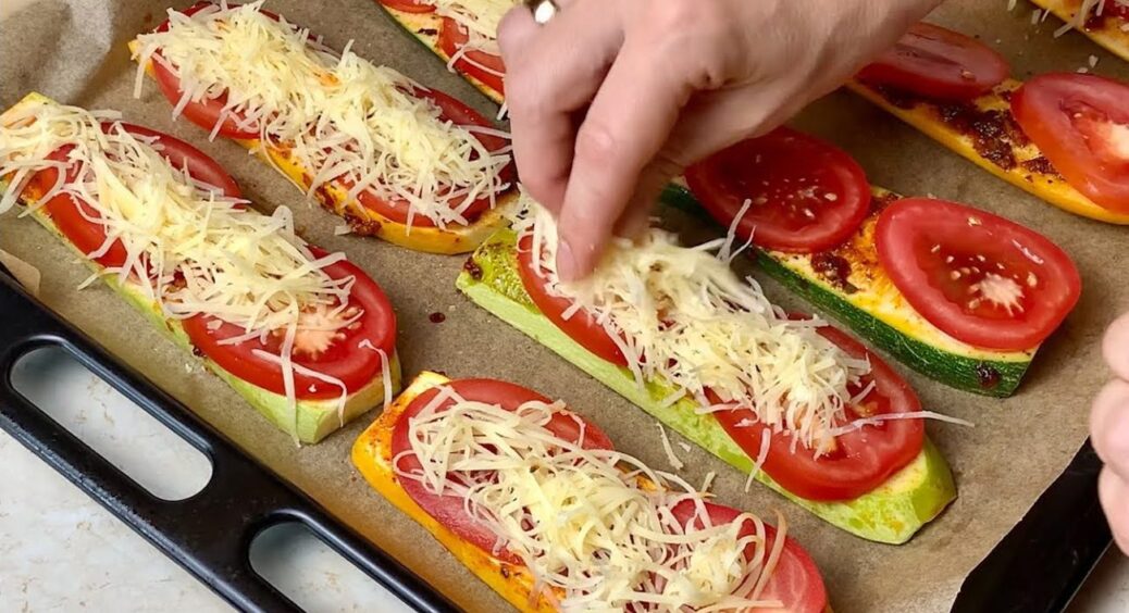 Кабачки по-французьки: жодного смаження! Кабачки + часник + сир: так просто, і так вишукано 