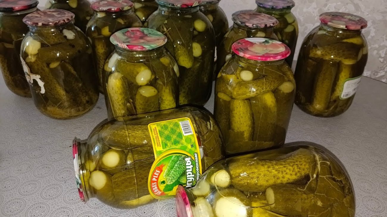 Рецепт смачних і хрумких маринованих огірків на зиму