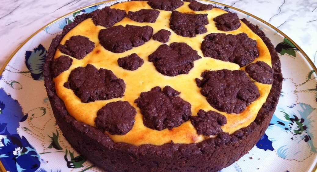 Пиріг “Корівка” — все змішала і в духовку. Ідеально на кожен день: бюджетно, швидко, смачно 