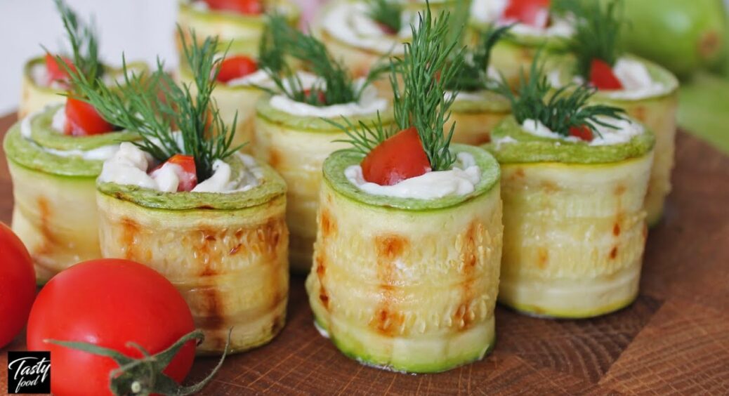 Усього 8 інгредієнтів та 7 хвилин: корисна закуска з кабачків, яка смакує краще за делікатеси 