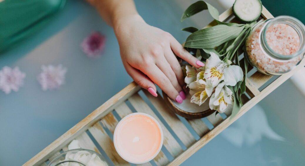 Які рослини додати у ванну, щоб шкіра стала м’якою та гладенькою, ніби після SPA-салону 