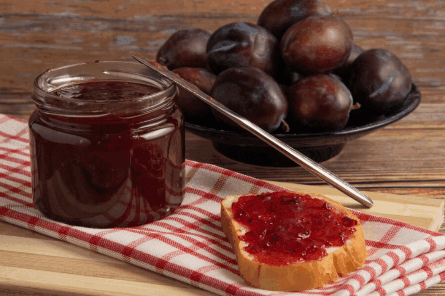 Кулінари розсекретили рецепт ідеального варення на зиму – смакує зі всім