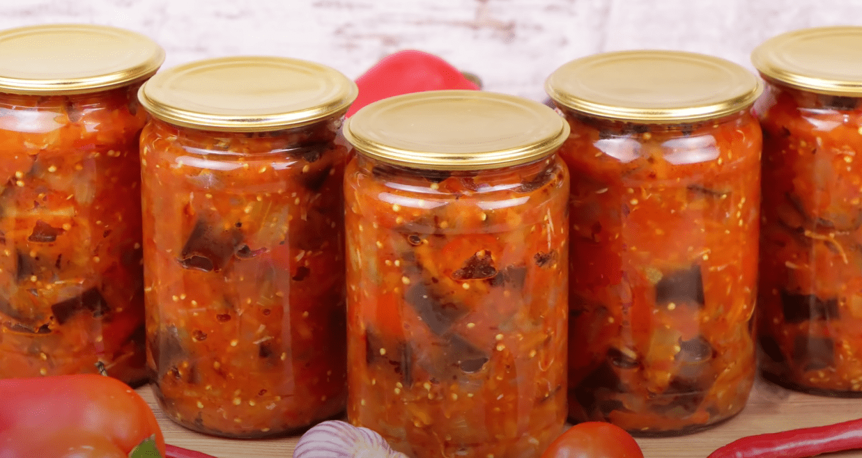 Кулінарка дала рецепт ікри з баклажанів, яка краща за ікру з кабачків