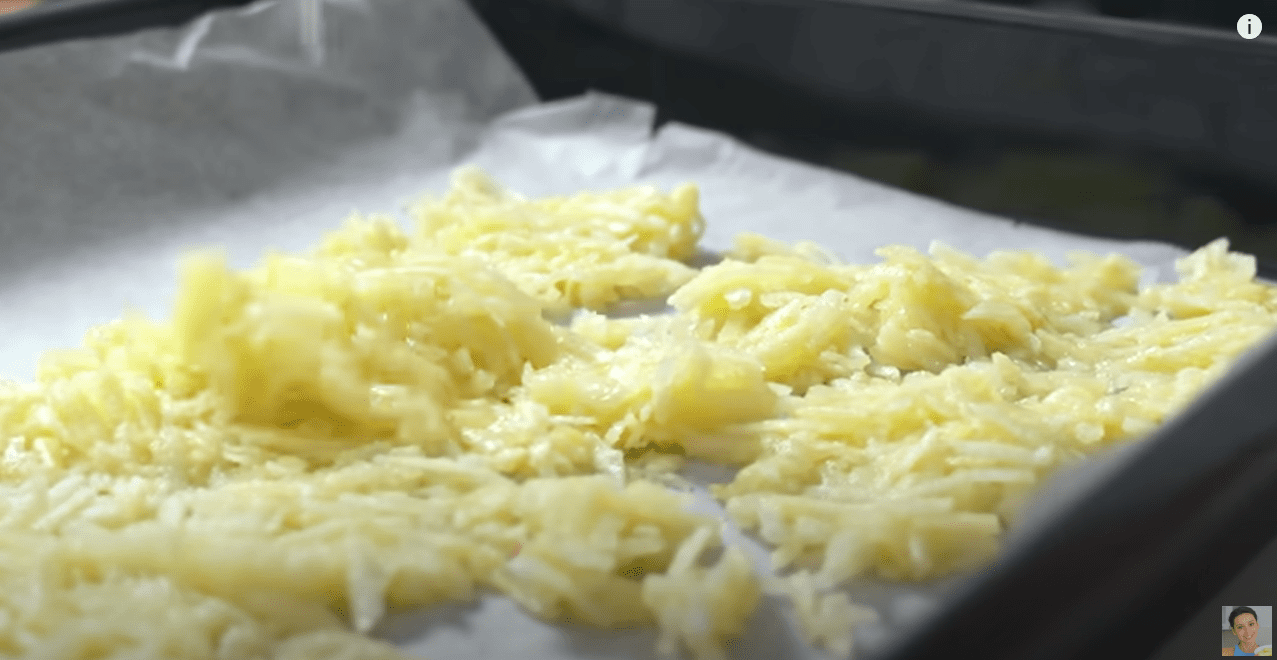 Кулінарка з Харкова дала рецепт смачного медового рулету з яблуками