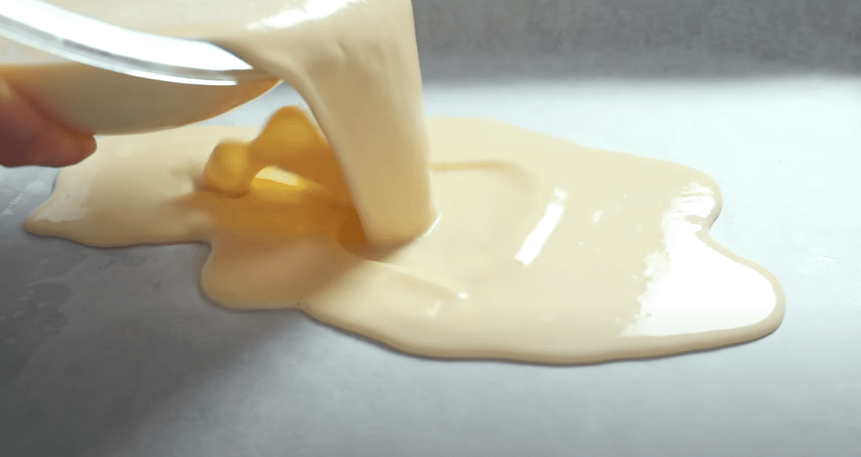 Кулінарка дала рецепт швидкого десерту з рідкого тіста