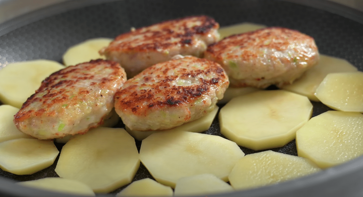 Кулінарка розповіла, як зробити котлети з курячого фаршу мега соковитими