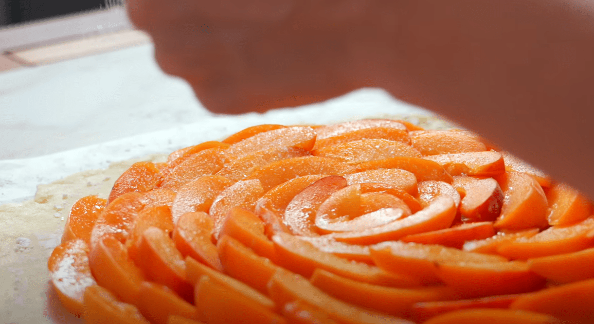 Кулінарка дала рецепт пирога з ягодами та фруктами