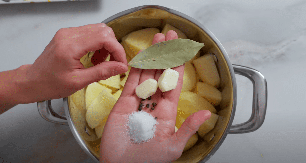 Кулінарка розповіла, як по-новому приготувати картоплю