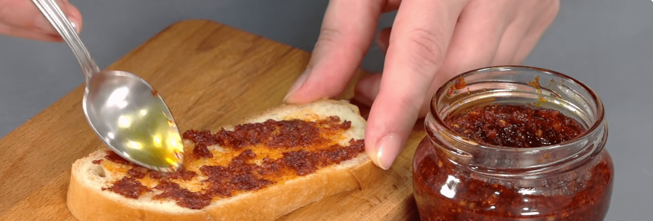 Кулінарка дала рецепт нової універсальної заправки до 100 страв