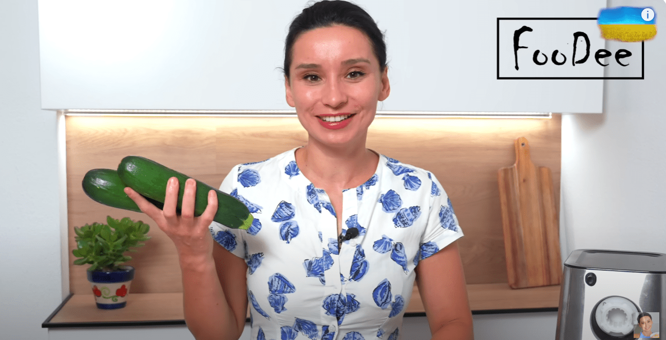 Кулінарка дала рецепт страви з баклажанів та фаршу з незвичайним соусом