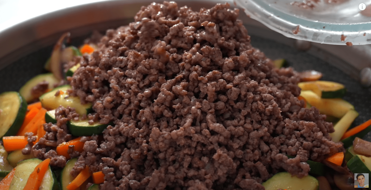 Кулінарка дала рецепт страви з баклажанів та фаршу з незвичайним соусом