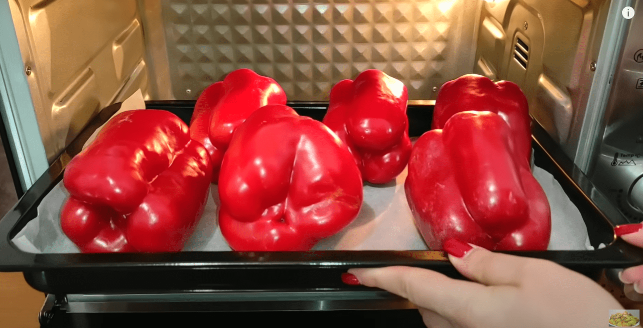 Кулінари дали рецепт соусу з солодкого перцю, про який ходять легенди