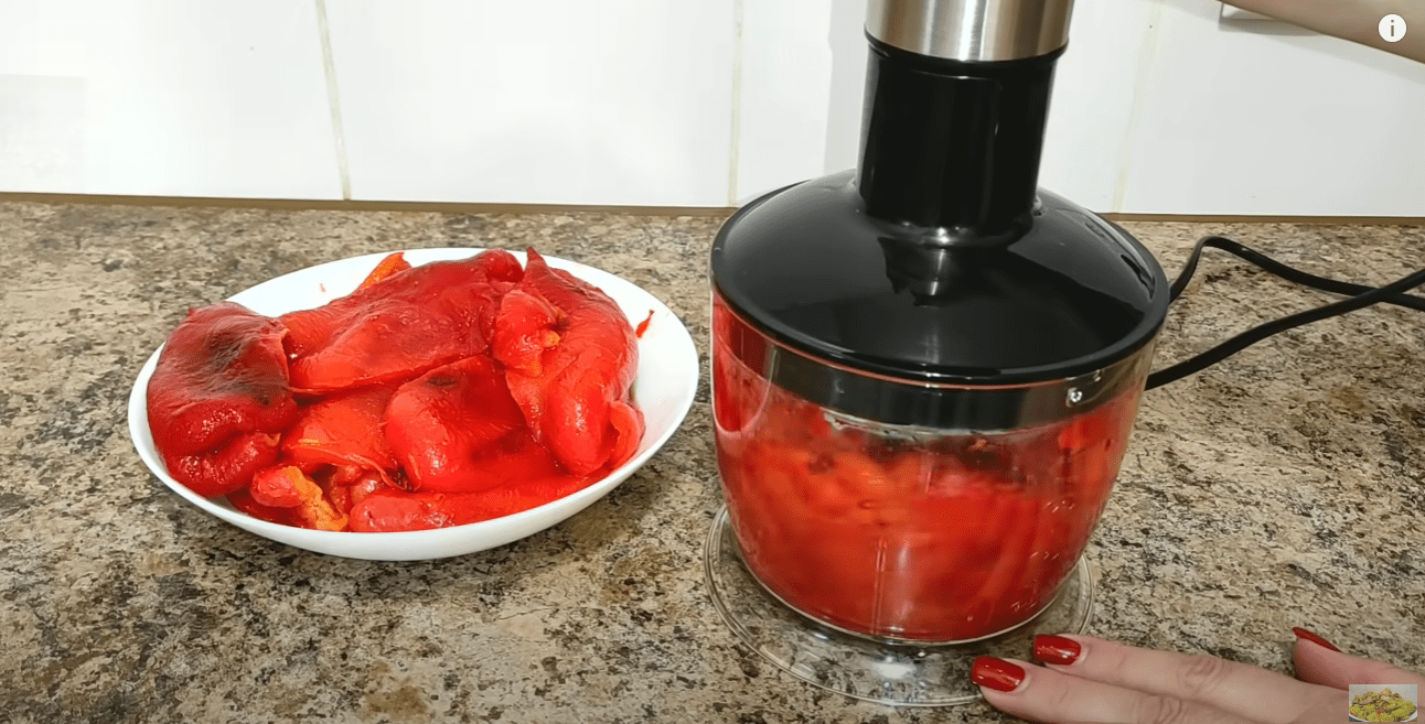 Кулінари дали рецепт соусу з солодкого перцю, про який ходять легенди