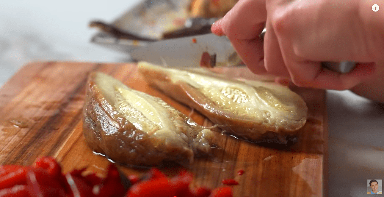 Кулінарка дала рецепт самого ходового салату з баклажанів та перців