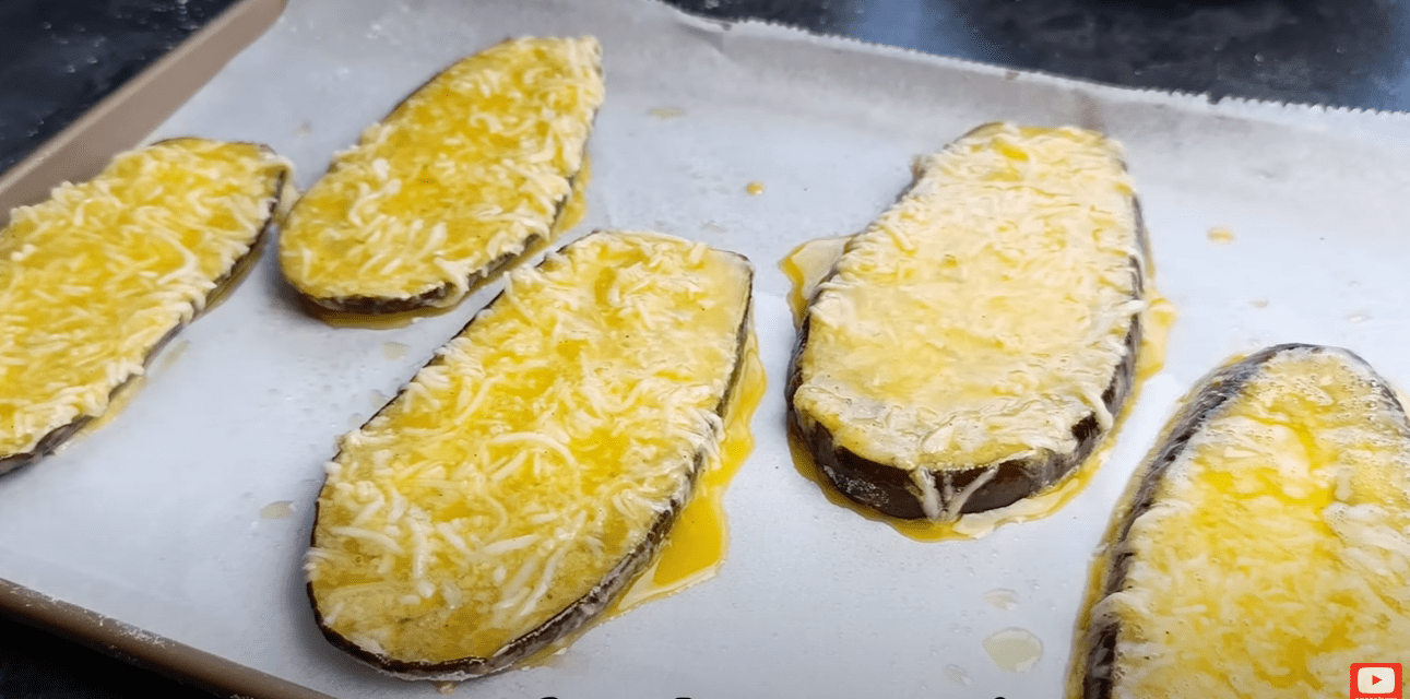 Кулінарка розповіла, як приготувати баклажані у духовці за новим рецептом