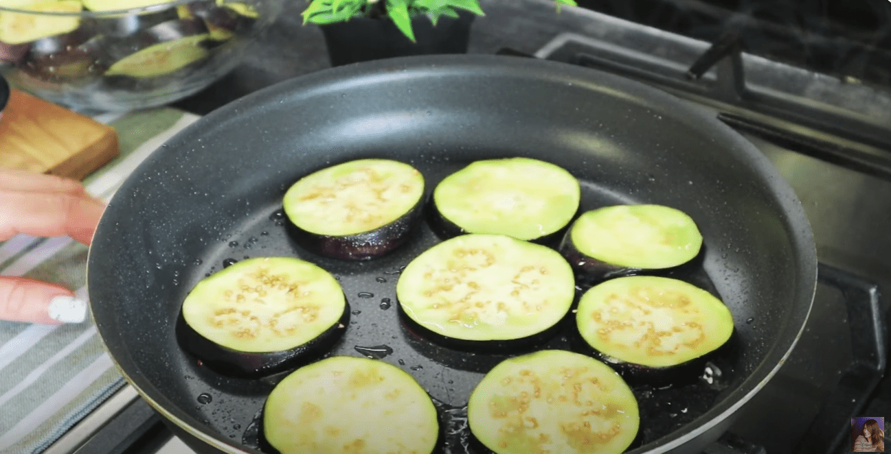 Кулінарка дала рецепт справжньої Султанської закуски з баклажанів