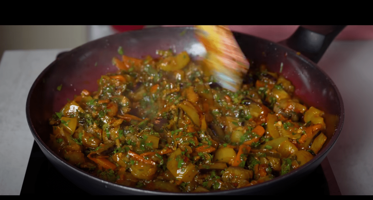 Кулінари розповіли, як приготувати справжню ікру по-одеськи: оригінальний рецепт