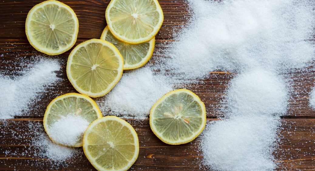 Ось навіщо я заливаю лимонні шкірки оцтом: 1 секретний прийом від бабусі-вінничанки 