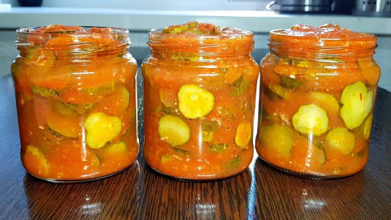 Грузинські кулінари поділилися рецептом пікантних маринованих огірків на зиму