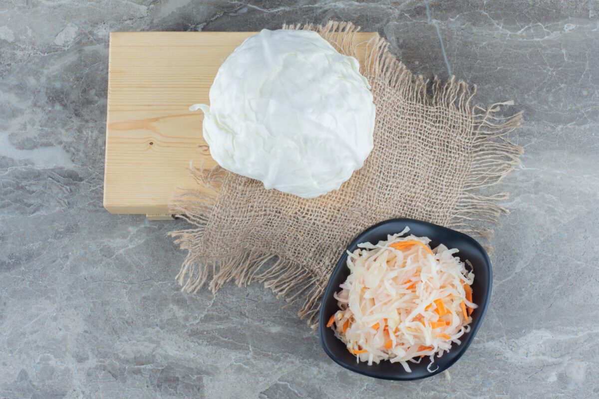 Експерти розповіли, як приготувати квашену капусту, щоб в ній не було неприємного запаху