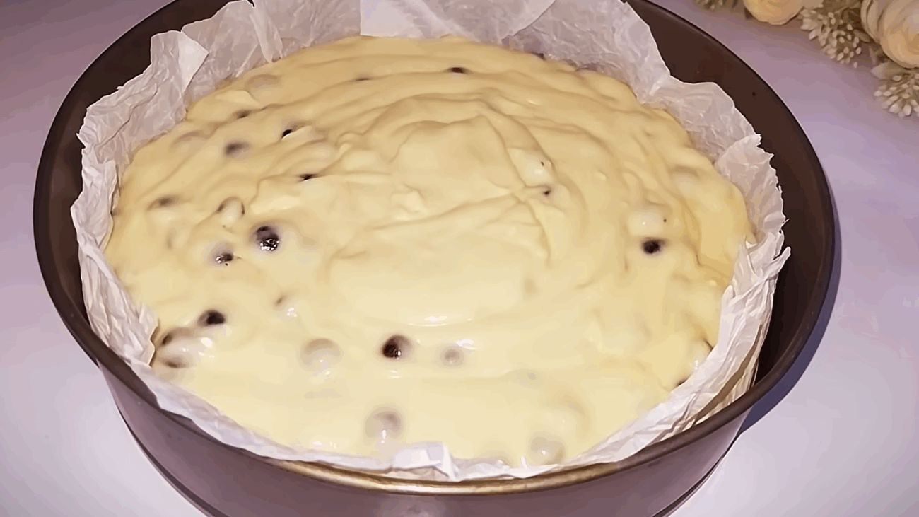 Рецепт дуже смачного і пухкого пирога до чаю за 10 хвилин