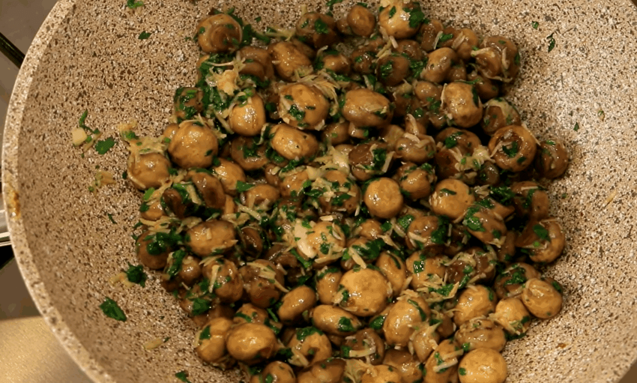 Кулінари розповіли, як приготувати печериці смачніші за м'ясо