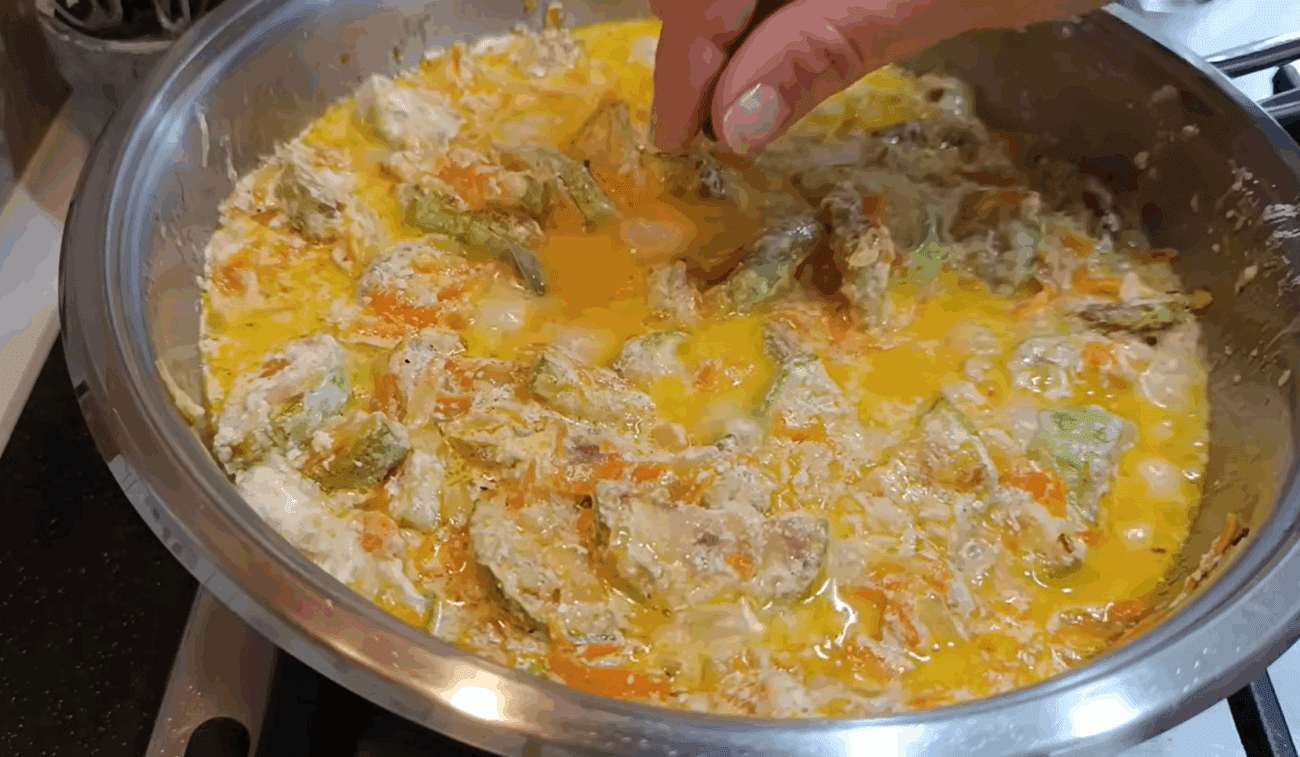 Рецепт дуже смачних кабачків тушкованих у сметані