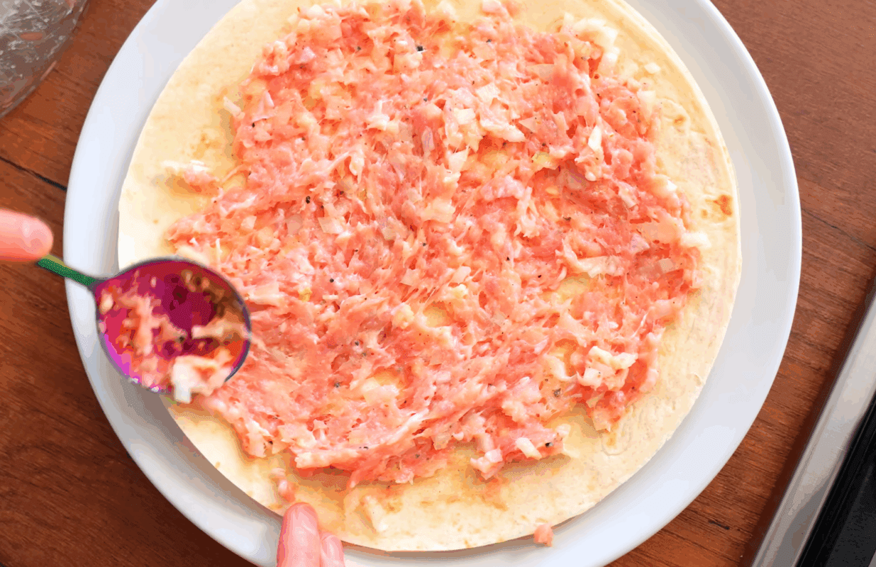 Рецепт смачного і ситного сніданку з лаваша і фаршу