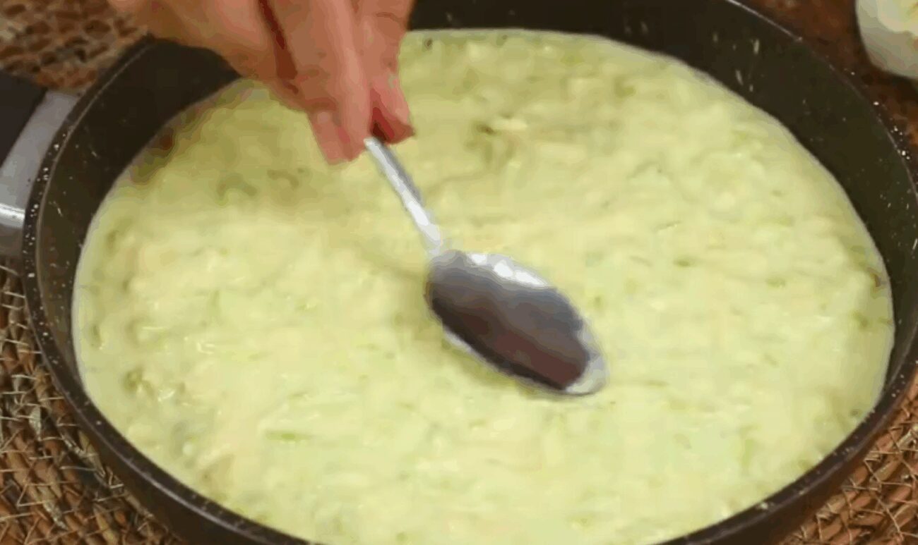 Рецепт смачної і ніжної кабачкової запіканки на сковороді