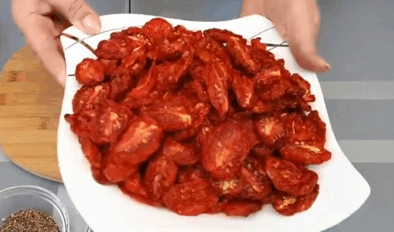 Кулінари розповіли, як приготувати в'ялені томати в домашніх умовах