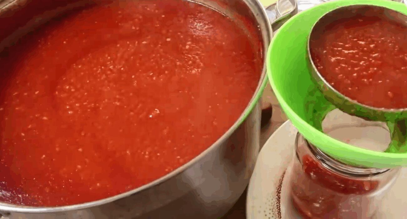 Кулінари назвали найсмачніший рецепт домашнього кетчупу на зиму