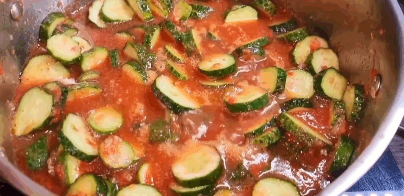 Грузинські кулінари поділилися рецептом пікантних маринованих огірків на зиму