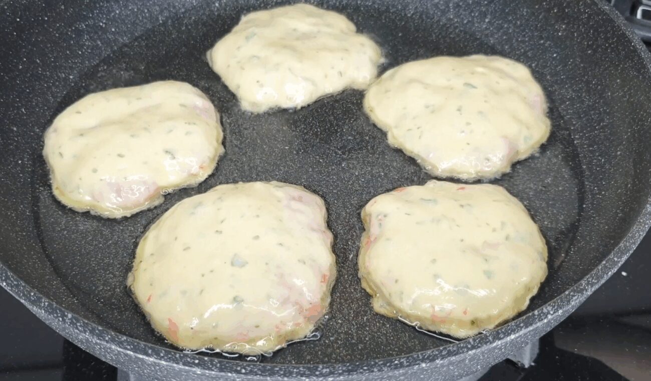 Кулінари розповіли, як приготувати смачні ліниві біляші за 5 хвилин