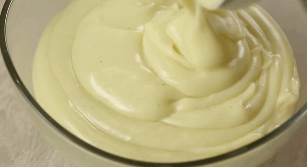 Рецепт смачного і ніжного торта Пломбір без випічки і печива