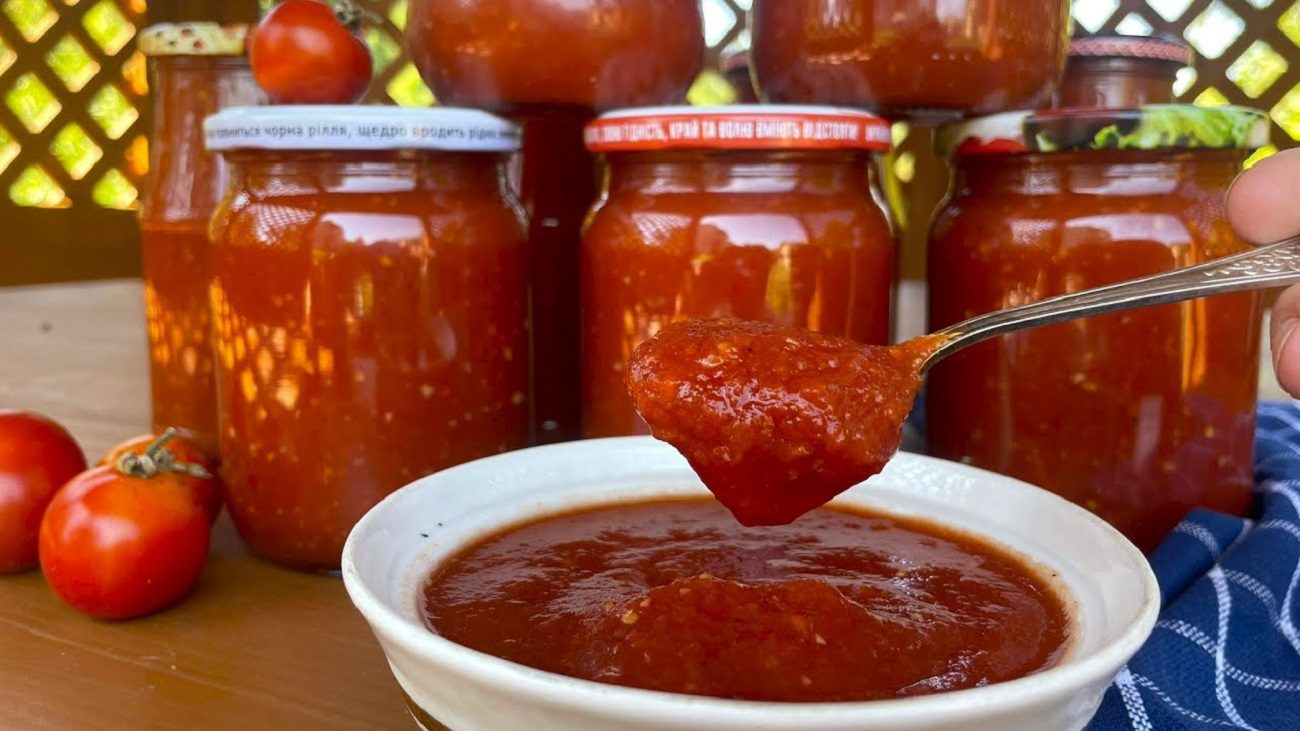 Кулінари розповіли, як приготувати смачний томатний соус До м'яса на зиму
