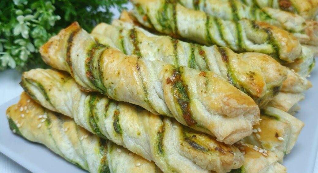 Трохи борошна, кип’яток і 4 баклажани для начинки: готую це 20 років замість пиріжків (Рецепт) 
